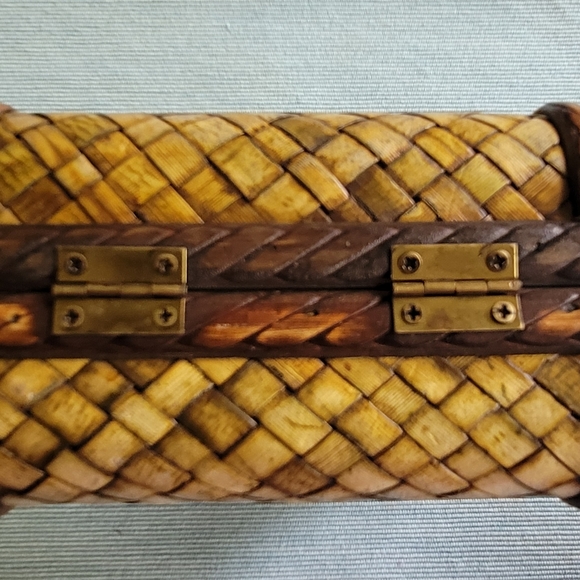 Vintage Small Woven Wood Purse - Picture 7 of 9